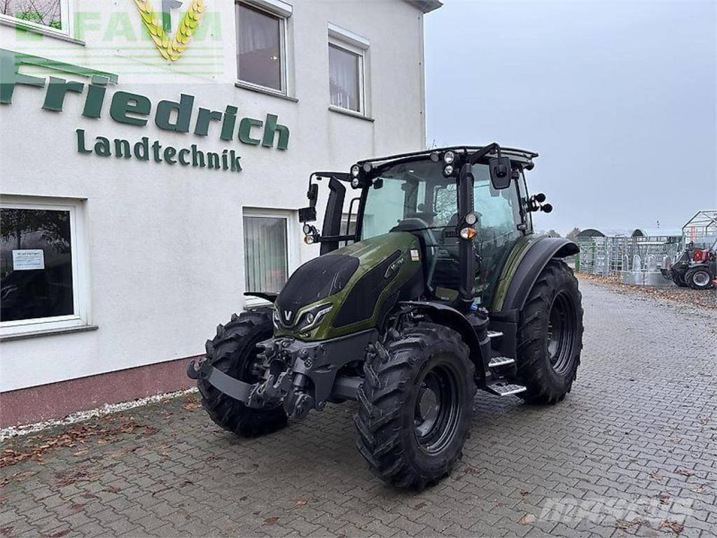 Valtra g135a Traktorit