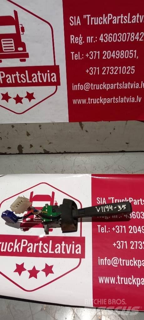 Volvo FH 12.   3172171 Ohjaamot ja sisustat