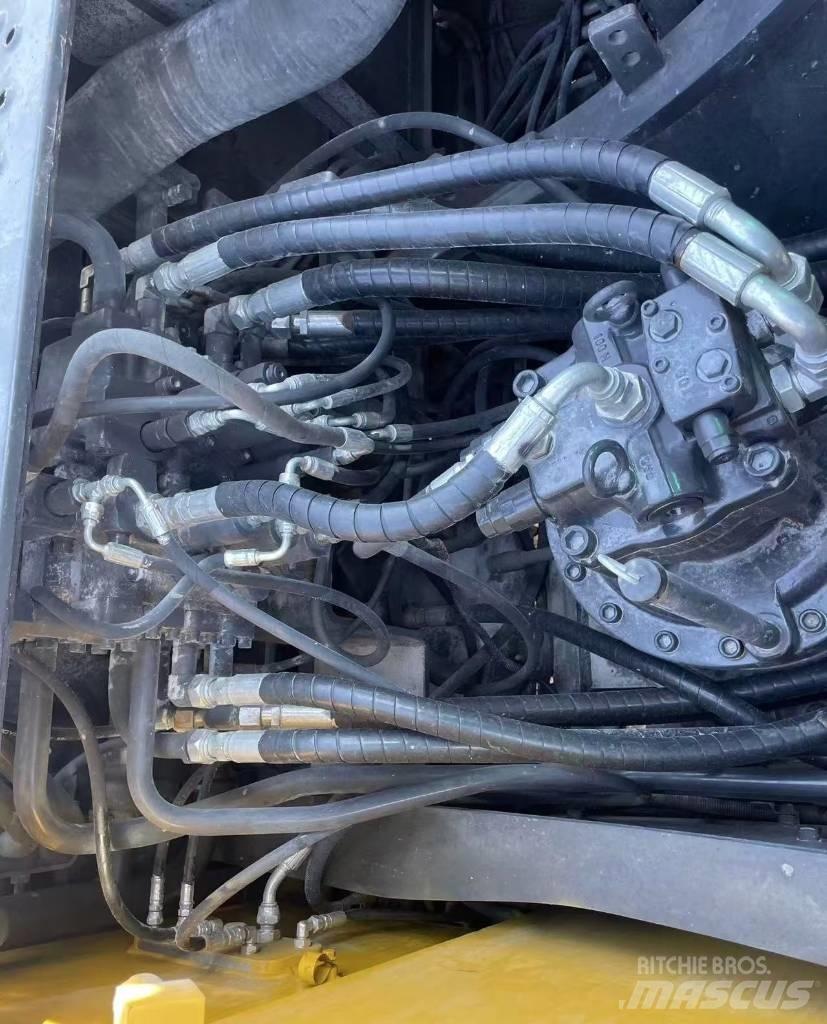 Volvo 240 CLD Telakaivukoneet