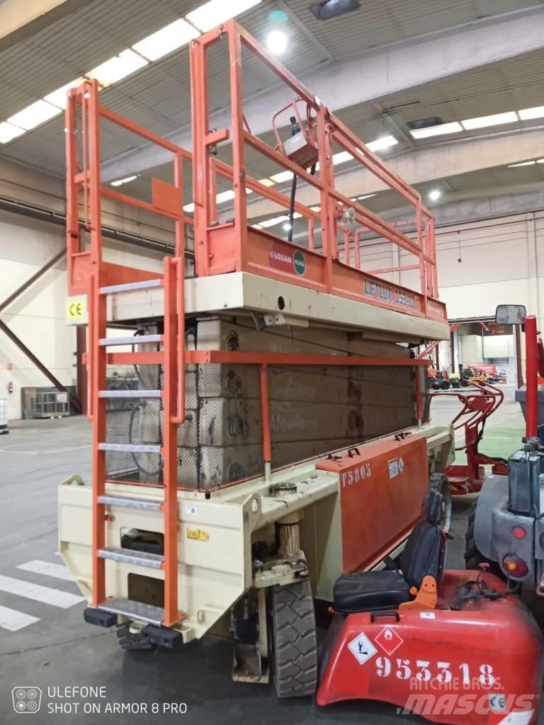 JLG SL 153-12 Saksilavat
