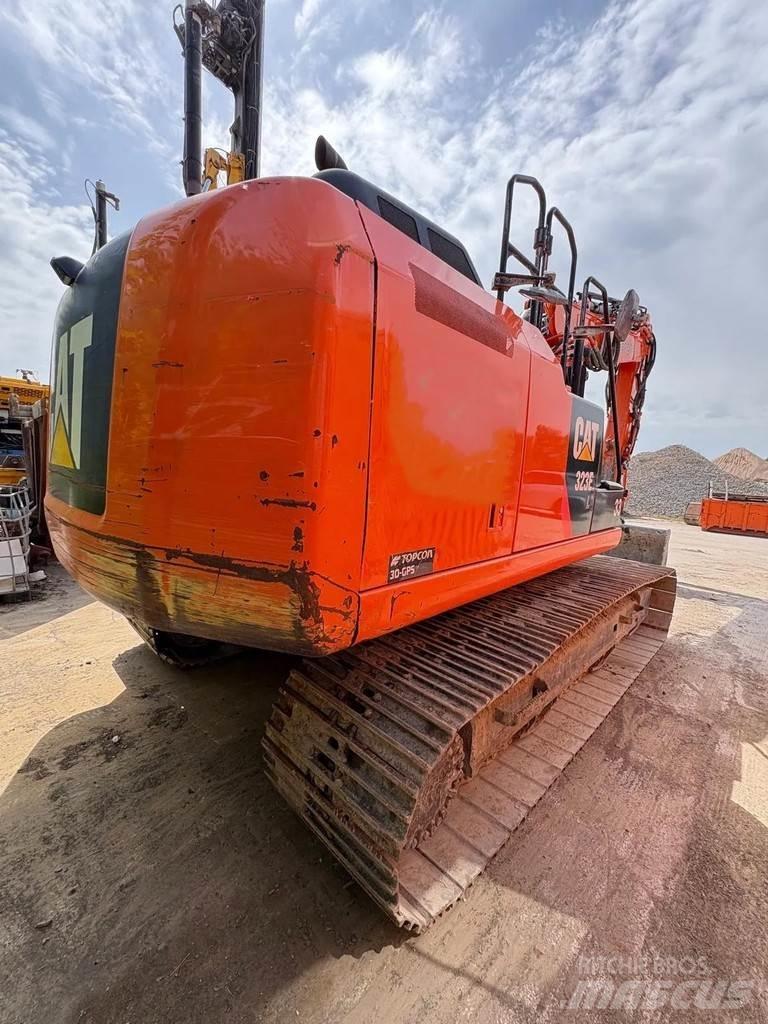 CAT 323E Telakaivukoneet