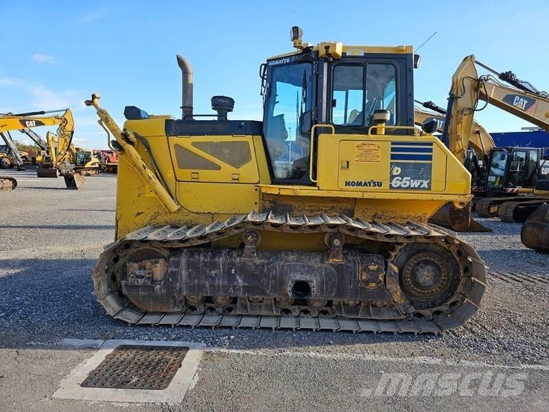 Komatsu D 65 WX-17 Telaketjupuskutraktorit