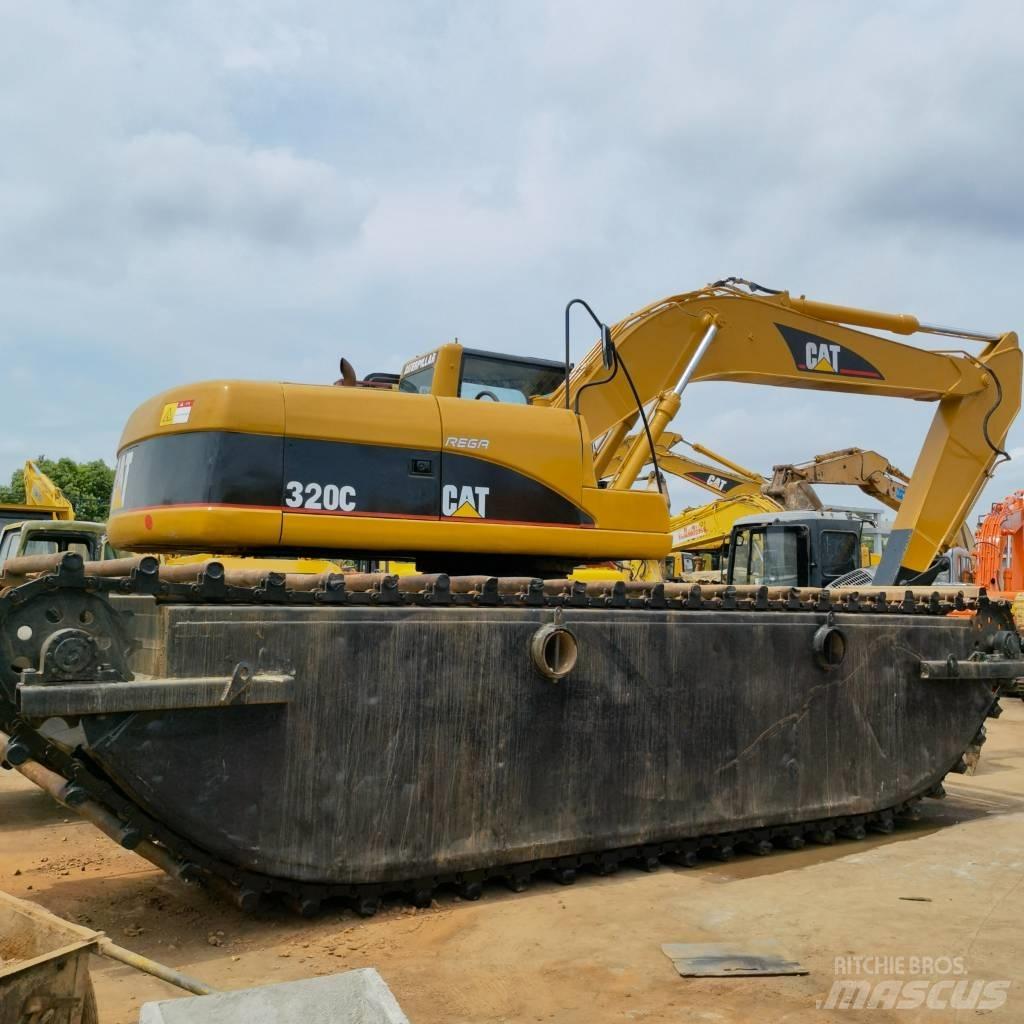 CAT 320 C Amfibio-kaivinkoneet