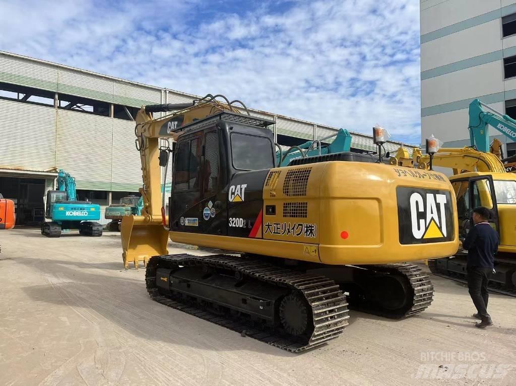 CAT 320 D Telakaivukoneet