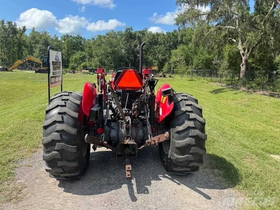 Massey Ferguson 2635 Traktorit