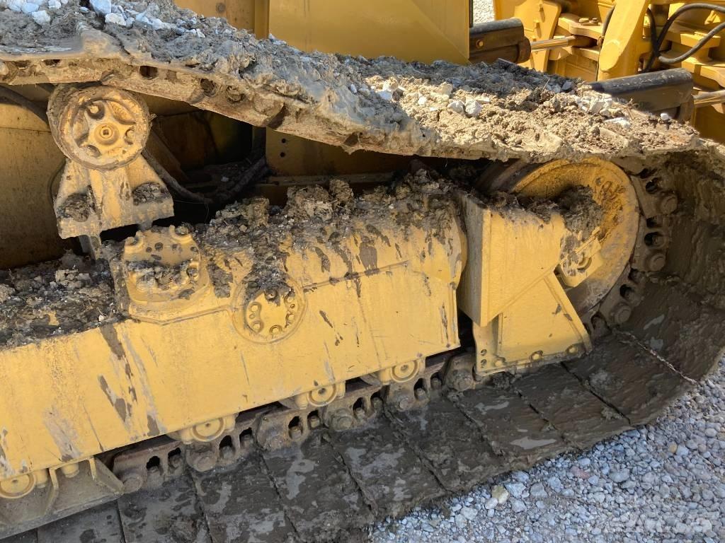 CAT Bulldozer D4H Telaketjupuskutraktorit