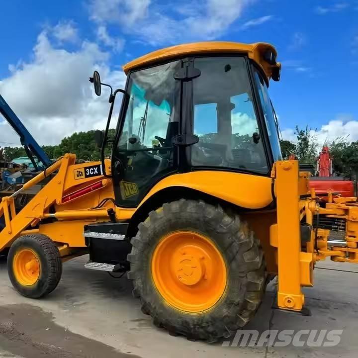 JCB 3 CX Kaivurikuormaajat