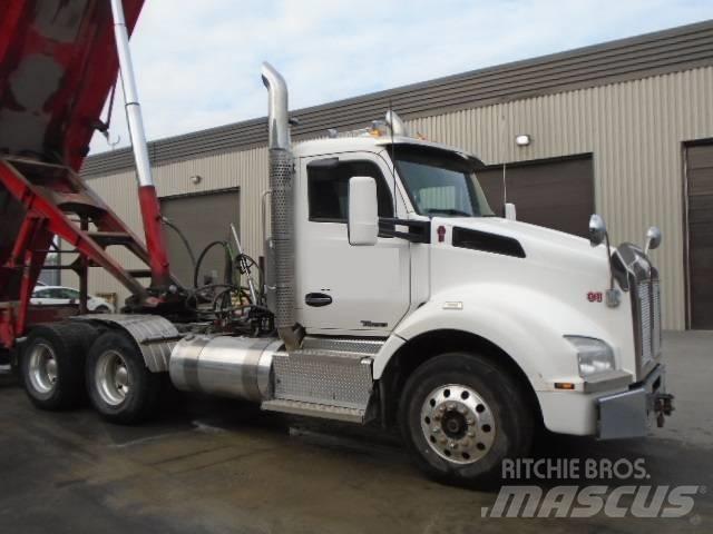 Kenworth T 880 Vetopöytäautot
