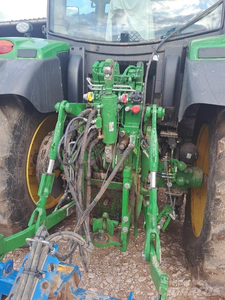 John Deere 6155R Traktorit