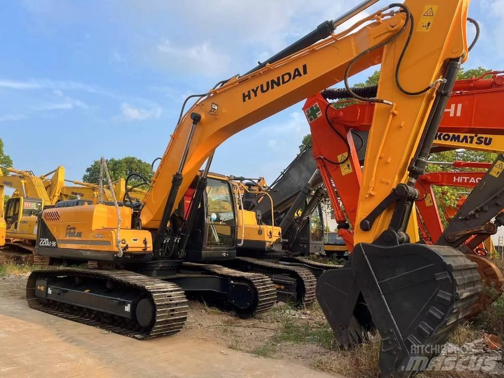 Hyundai R220LC-9S Pyöräkaivukoneet