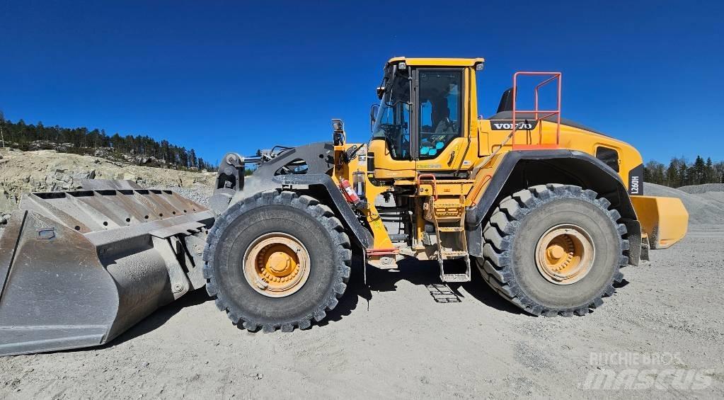 Volvo L 260 H Pyöräkuormaajat