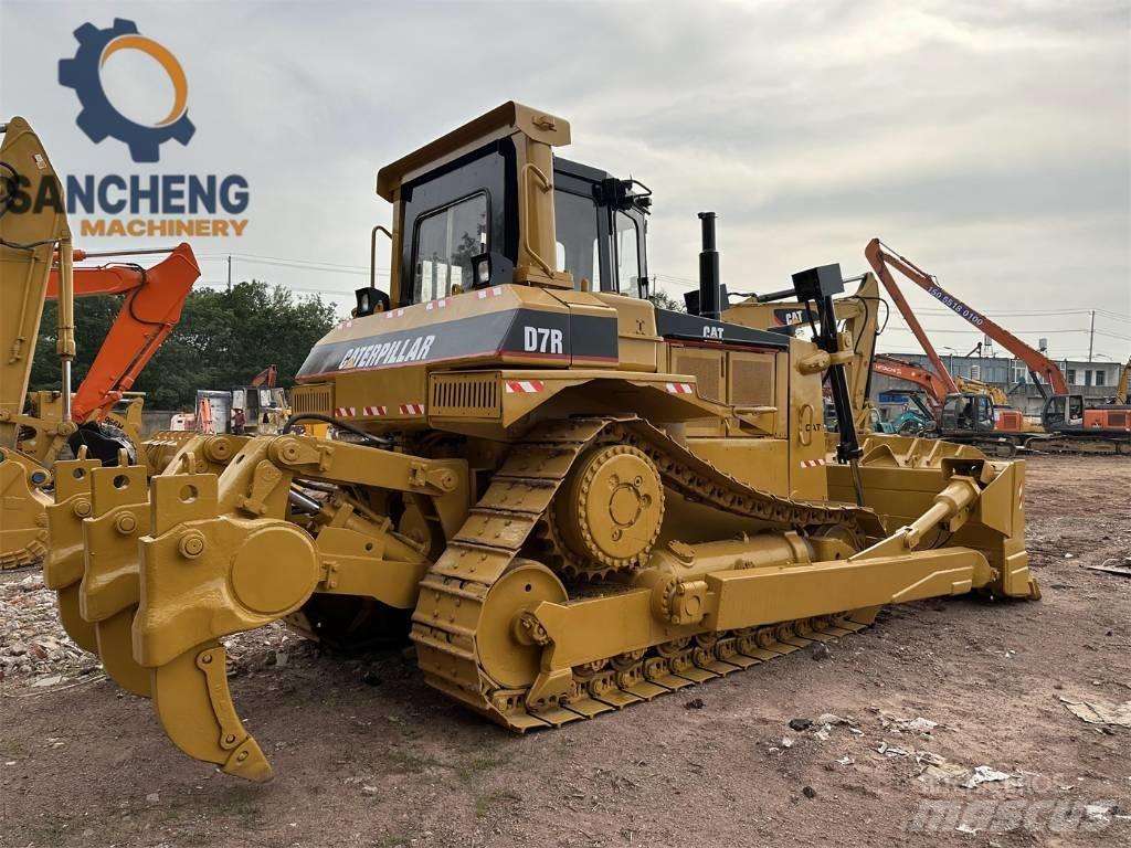 CAT D 7 R Tiehöylät