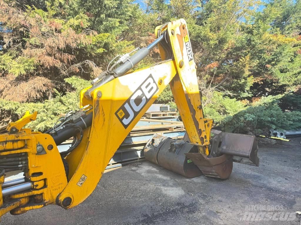 JCB 3 CX 14 MF Kaivurikuormaajat