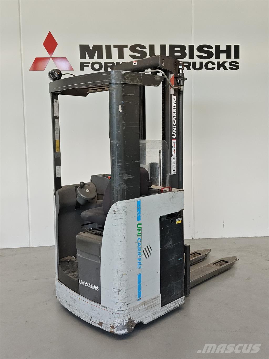 Atlet XSN160E Ajettavat pinoamisvaunut