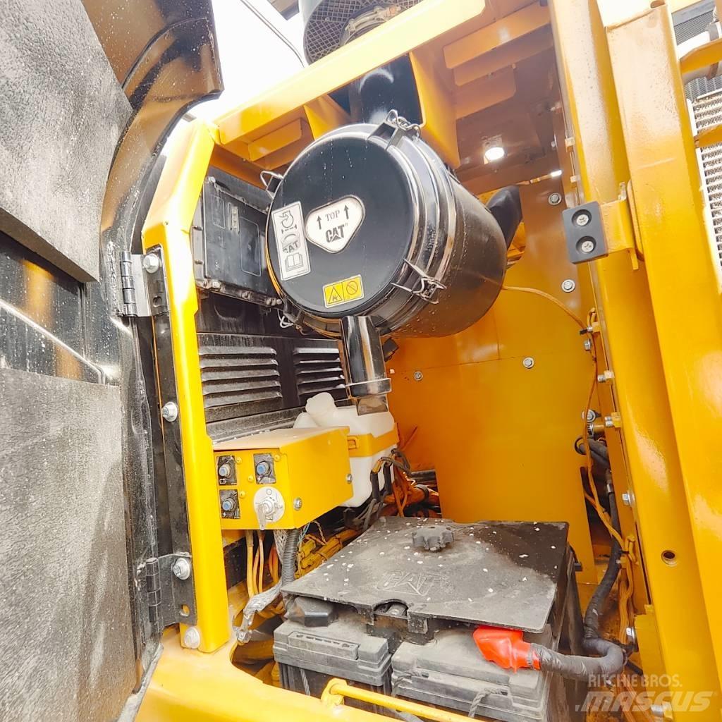 CAT 320D Telakaivukoneet