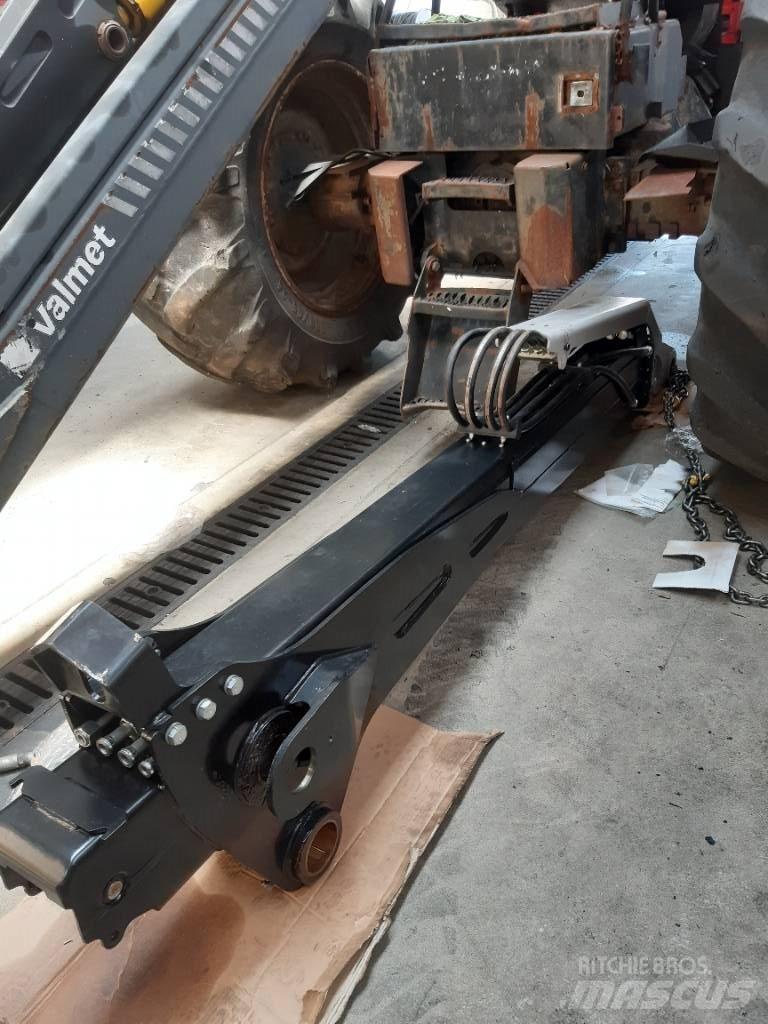 Komatsu 130F Kuormatraktorinosturit