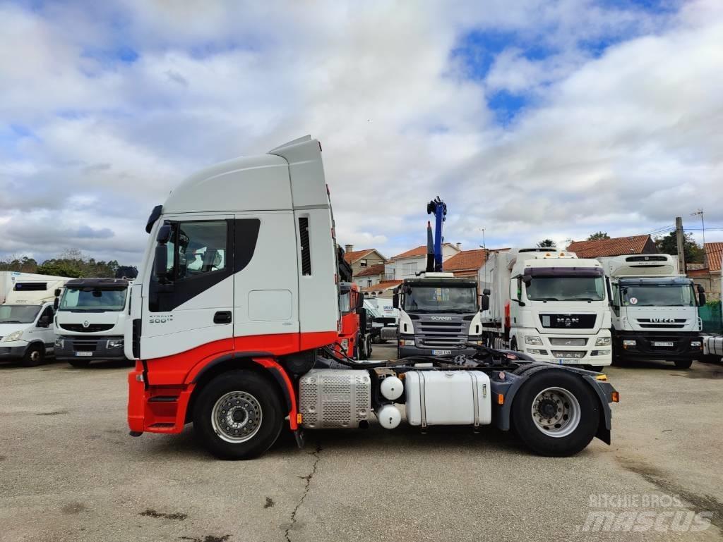 Iveco AS 440 S50 Vetopöytäautot