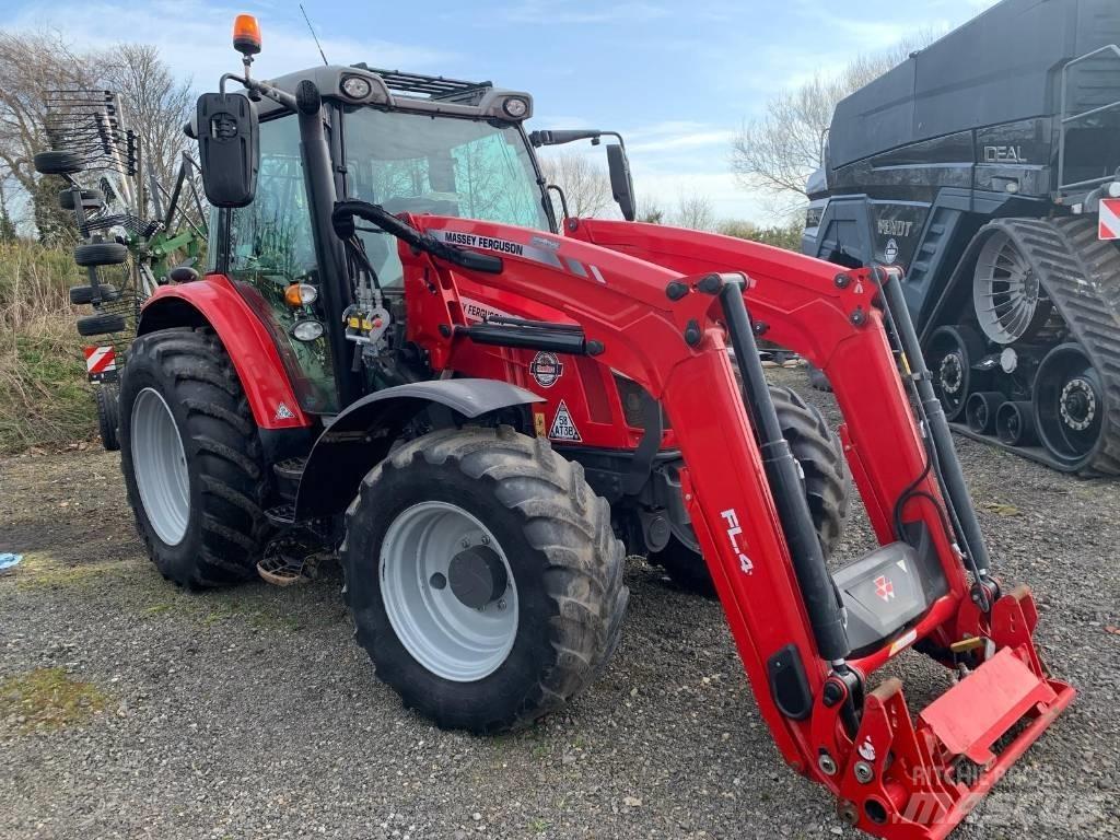 Massey Ferguson 5712 Traktorit