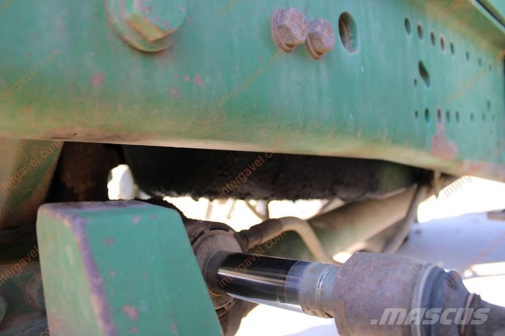 John Deere 6610 Traktorit