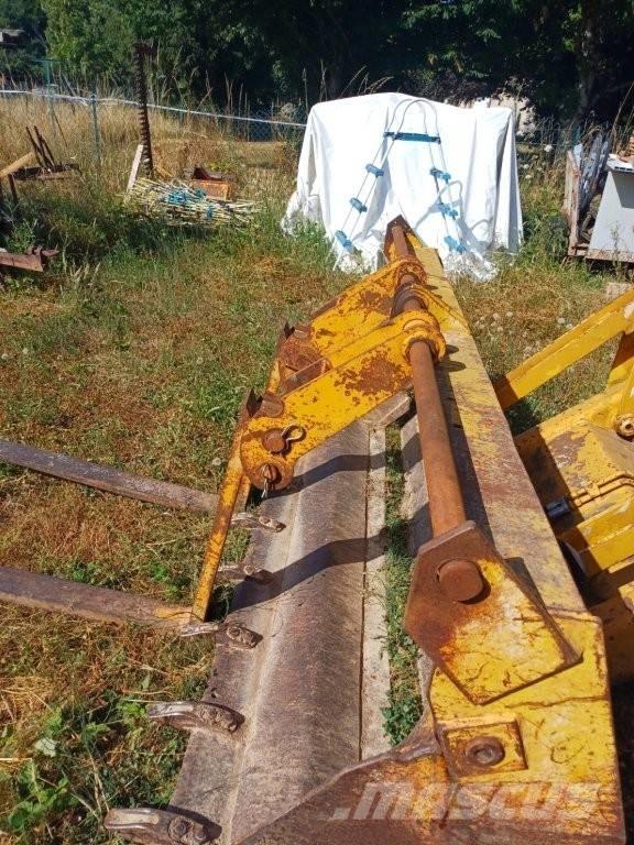 JCB 3 CX Kaivurikuormaajat
