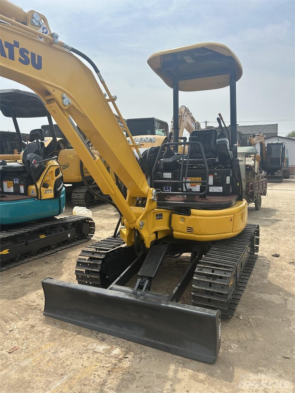 Komatsu PC30 Minikaivukoneet < 7t