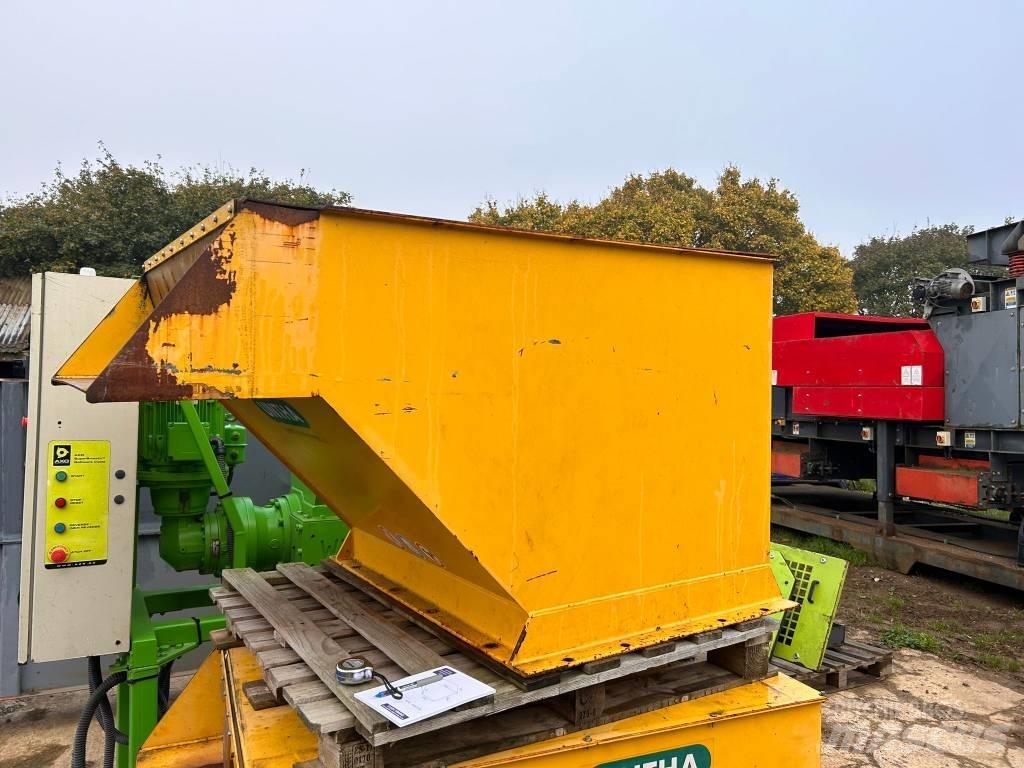 Untha RS50 Feed Hood Moottorit ja vaihteistot