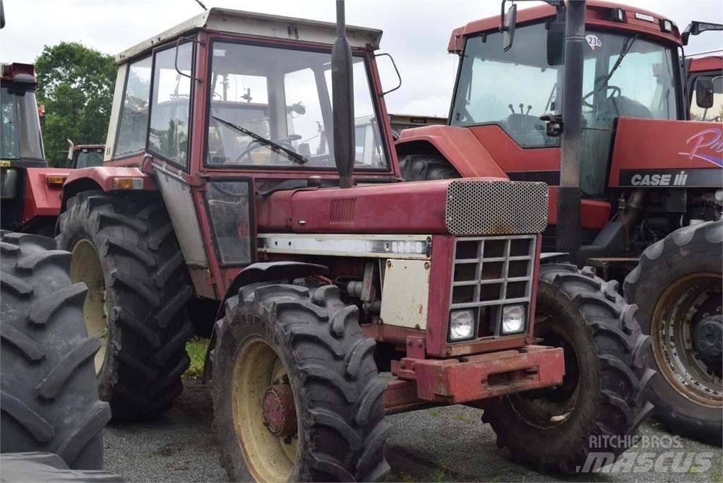 Case IH 844 A/S Traktorit
