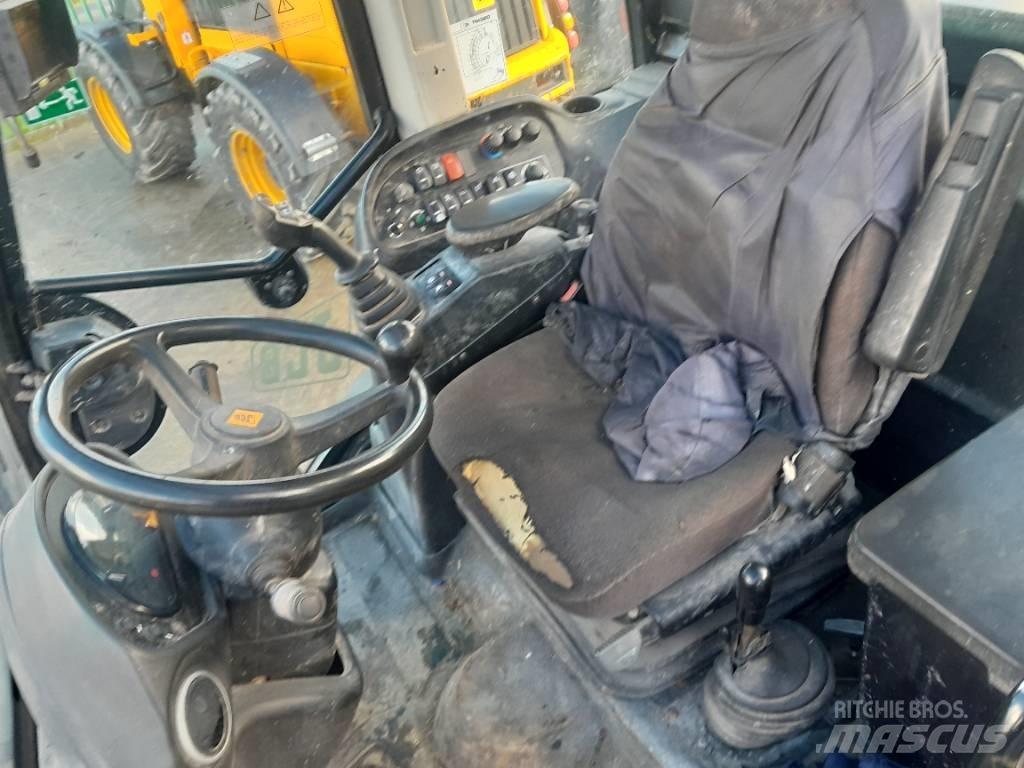JCB TM 320 S Maatalouskurottajat