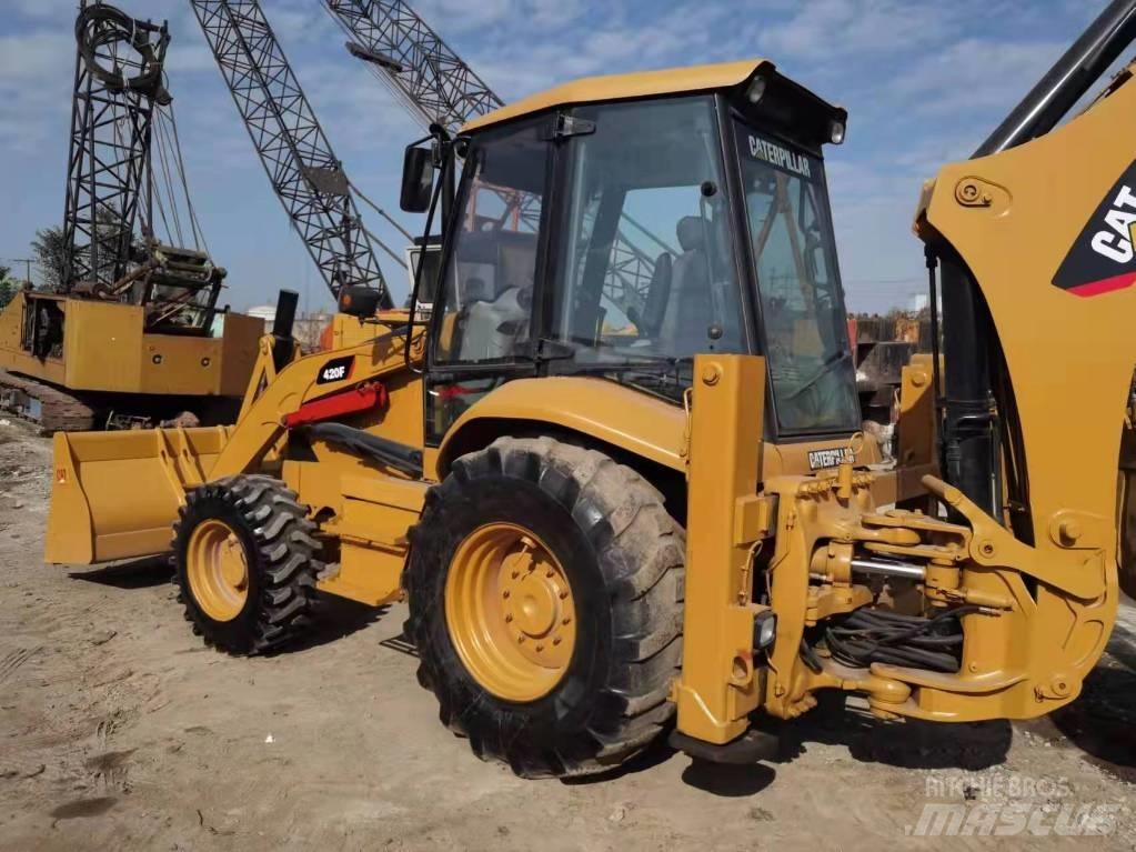 CAT 420 F Kaivurikuormaajat