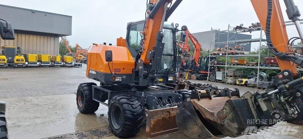 Doosan DX 100 W-7 Pyöräkaivukoneet