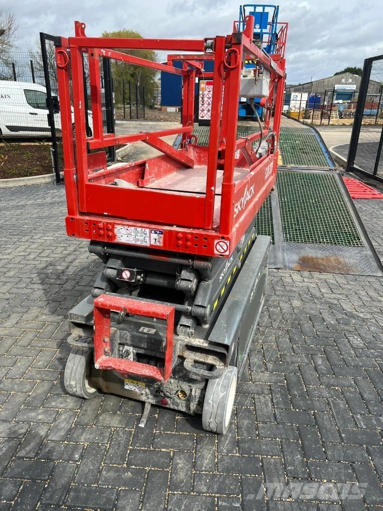 SkyJack SJ 3219 Saksilavat