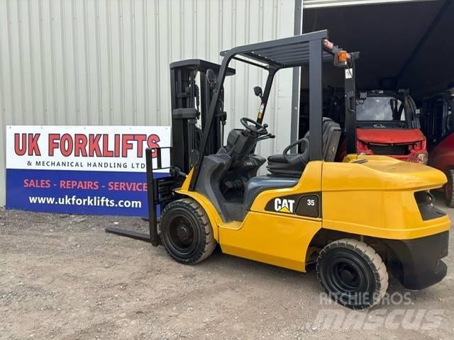 CAT DP 35 N Dieseltrukit