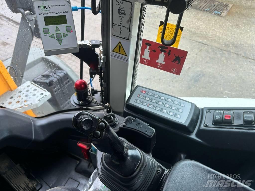 Liebherr L546 Pyöräkuormaajat