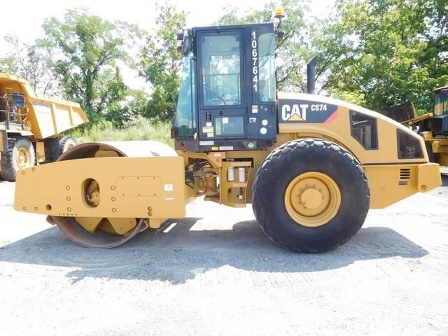 CAT CS 74 Yksivalssijyrät
