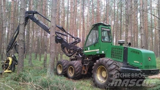 John Deere 1470D Harvesterit