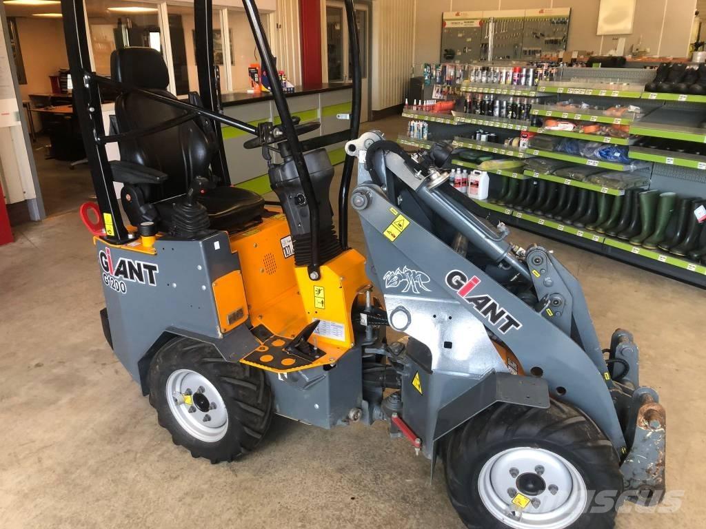 GiANT G 1200 Yleiskuormaajat
