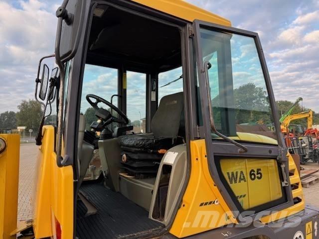 Komatsu WA 65-3 Pyöräkuormaajat
