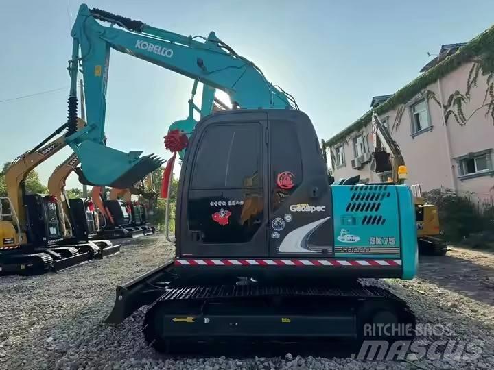 Kobelco SK 75 Telakaivukoneet