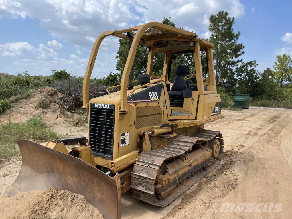 CAT D3G XL Telaketjupuskutraktorit