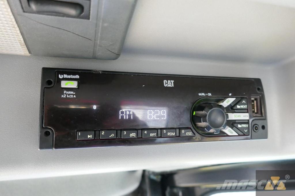 CAT D8T Telaketjupuskutraktorit