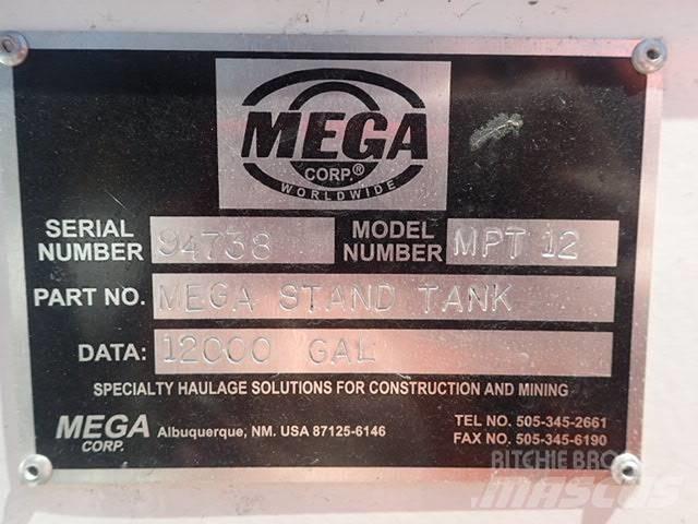 Mega MPT12 Vesisäiliöautot