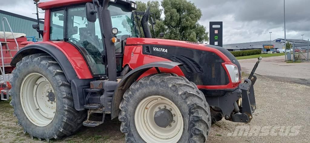 Valtra T 203 Traktorit