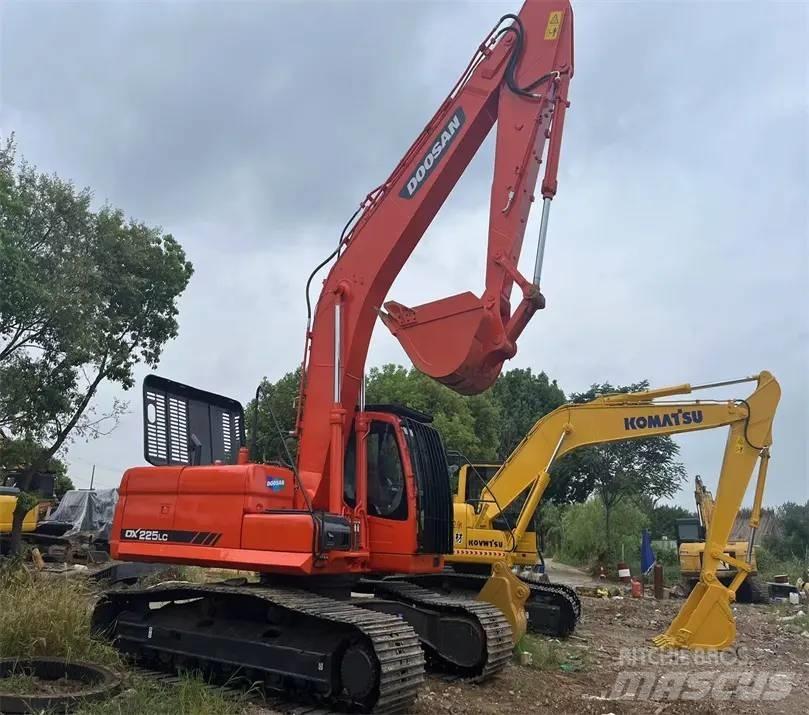 Doosan DX225LC-9C Telakaivukoneet