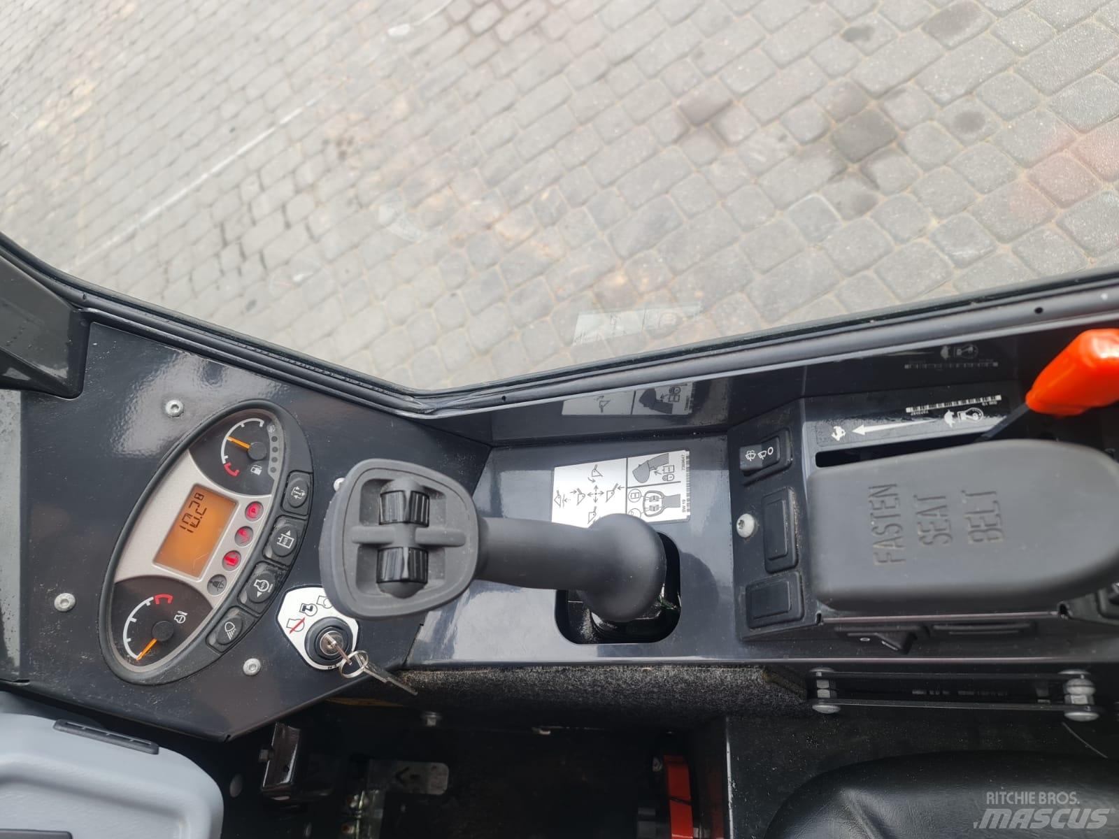 Bobcat L28 Pienkuormaajat