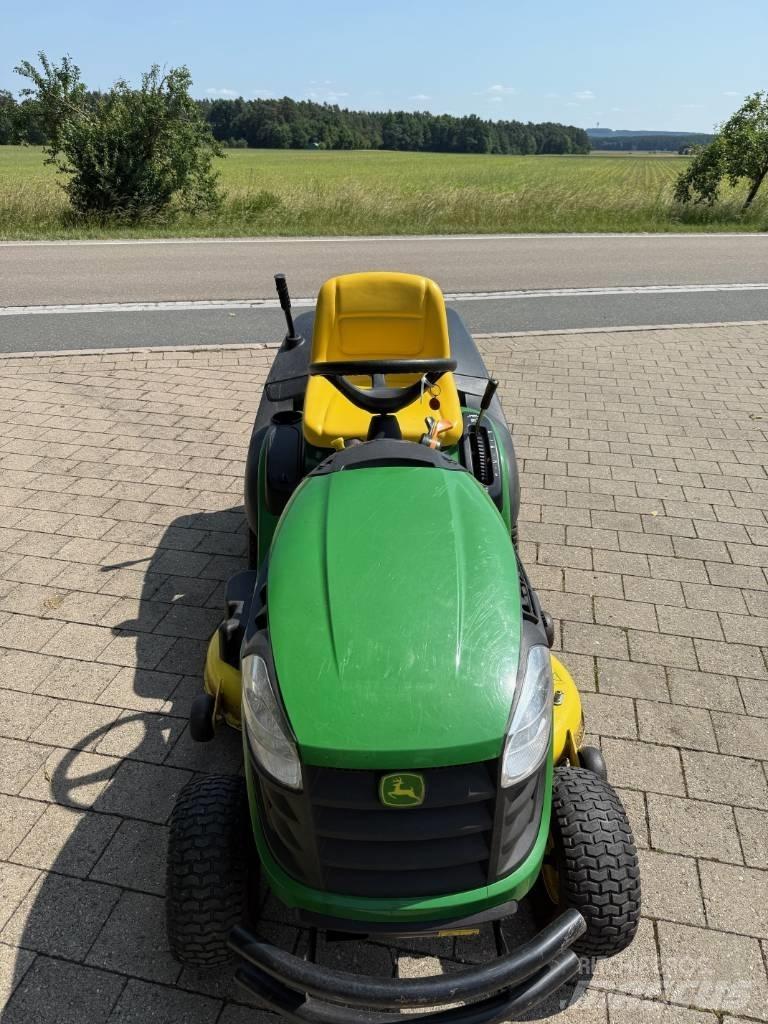 John Deere X 155 R Päältäajettavat ruohonleikkurit
