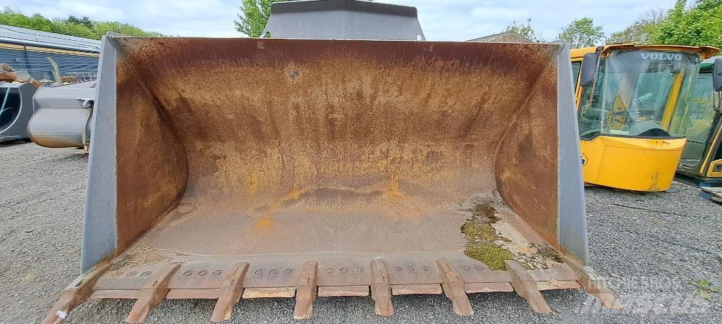 Volvo L 220 H Pyöräkuormaajat