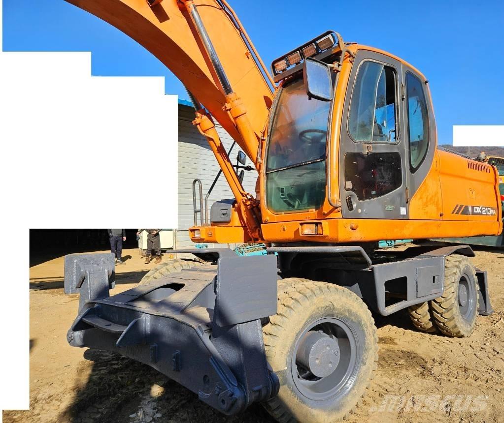 Doosan DX 210 W Pyöräkaivukoneet