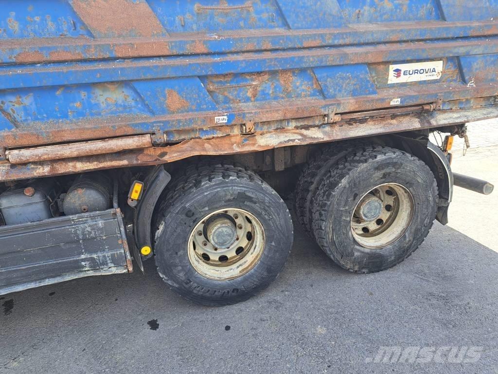 Tatra T 815-2 6x6 Sora- ja kippiautot