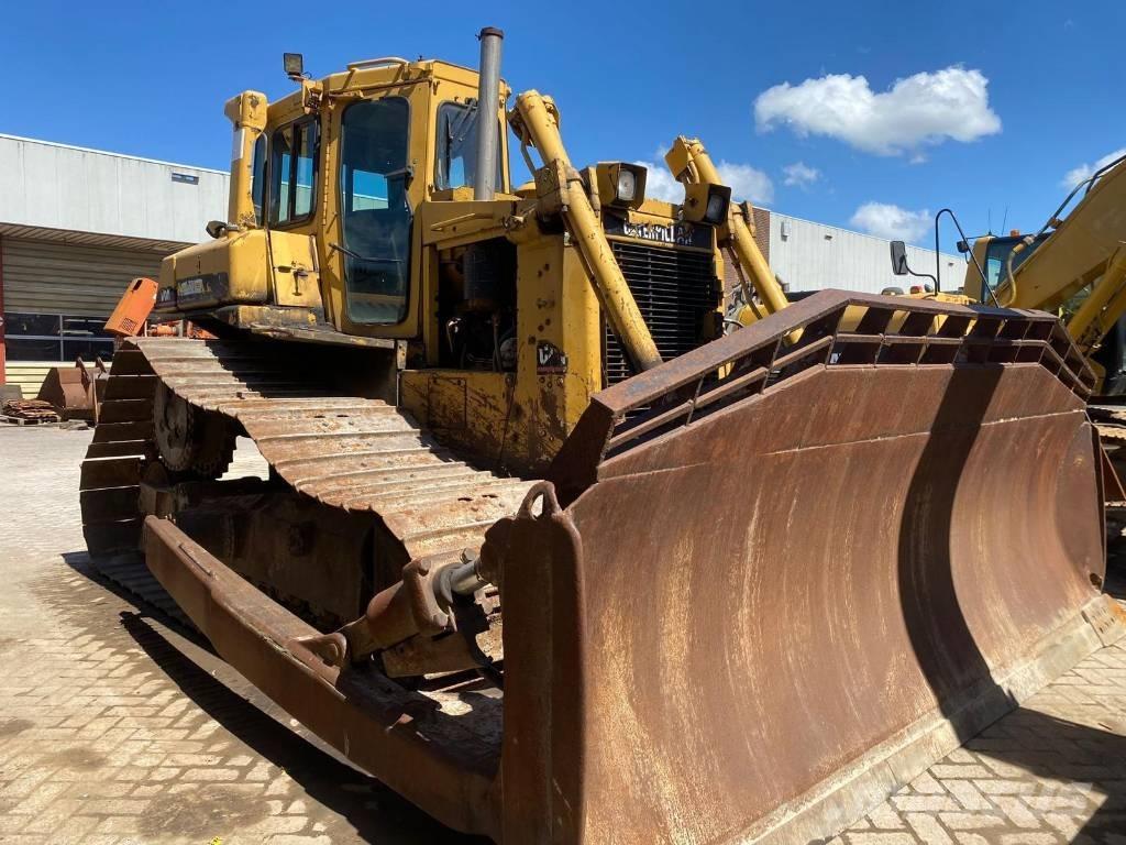 CAT D 6 H Telaketjupuskutraktorit
