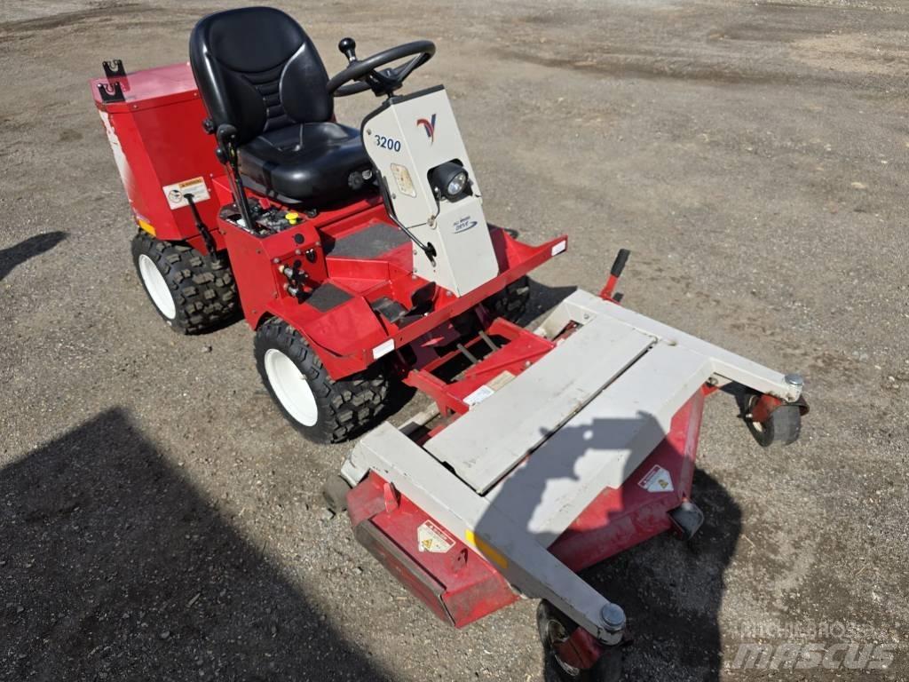 Ventrac 3200 Päältäajettavat ruohonleikkurit
